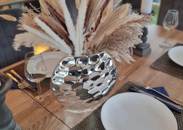 Ambiente Apartment *